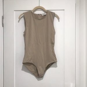 Aritzia, Babaton bodysuit